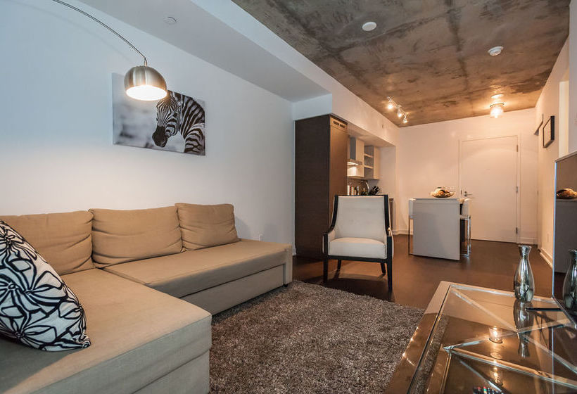 Отель Life Suites - King West Loft