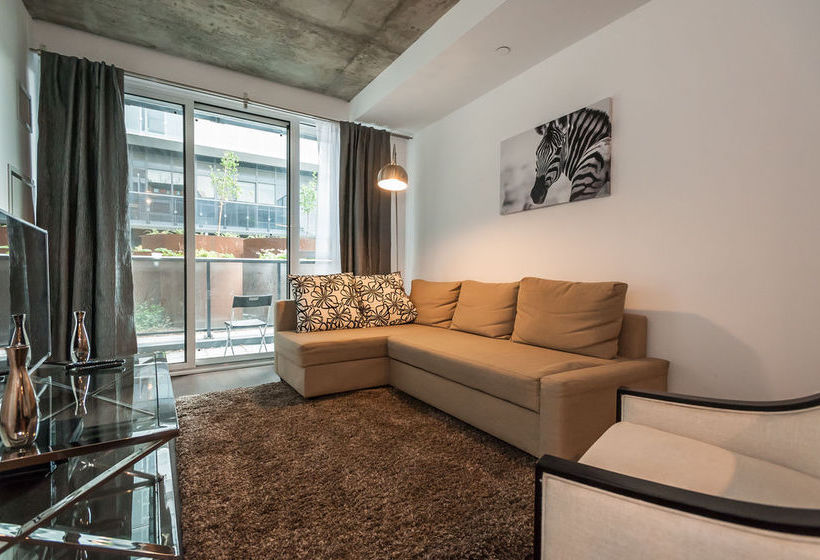 Отель Life Suites - King West Loft