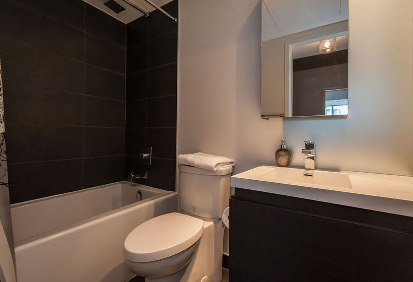 Отель Life Suites - King West Loft