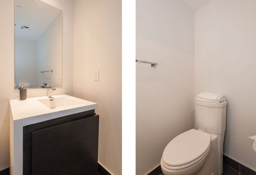 Отель Life Suites - King West Loft