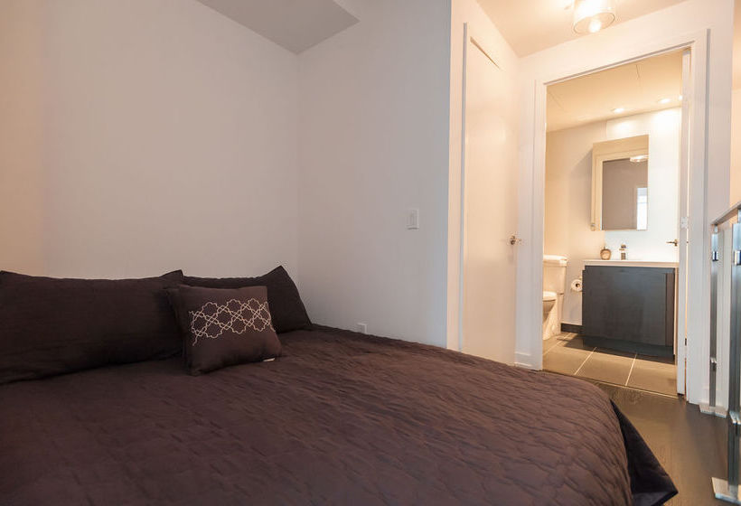 Отель Life Suites - King West Loft