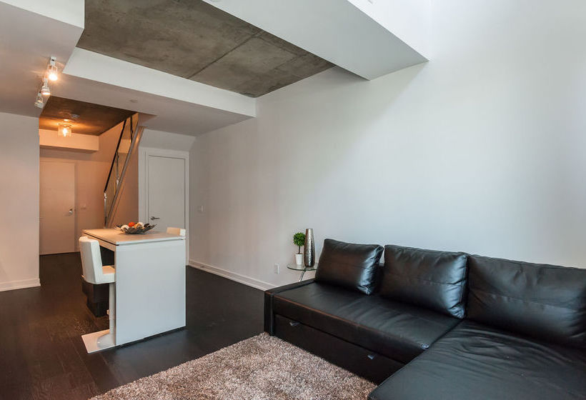 Отель Life Suites - King West Loft