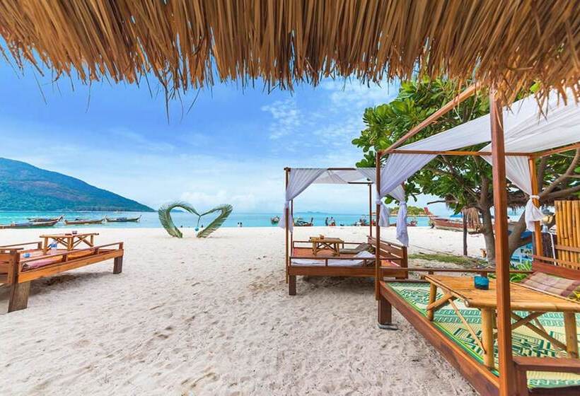 فندق Lipe Beach Resort