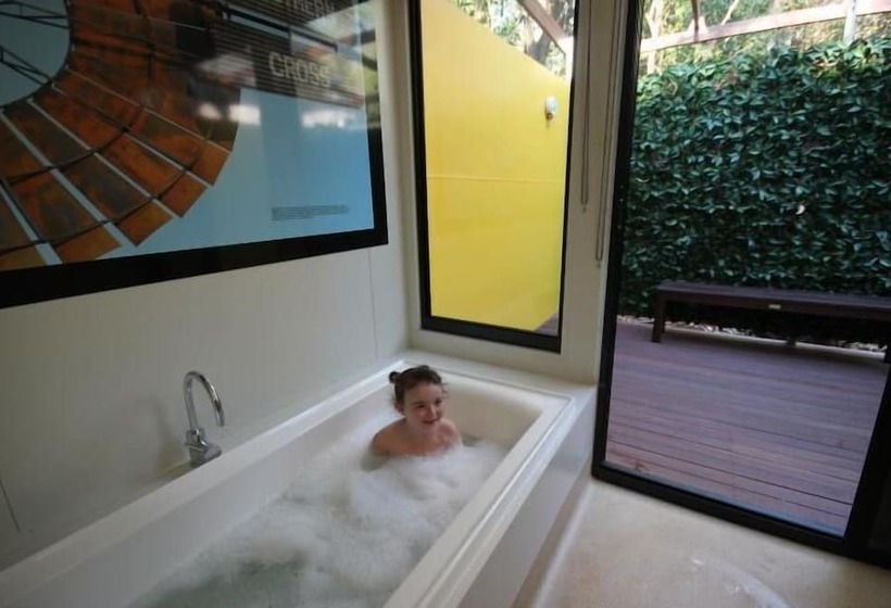 هتل Litchfield Tourist Park