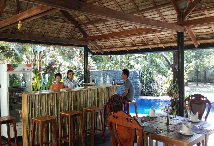 ホテル Mayfair Boutique Angkor Villa