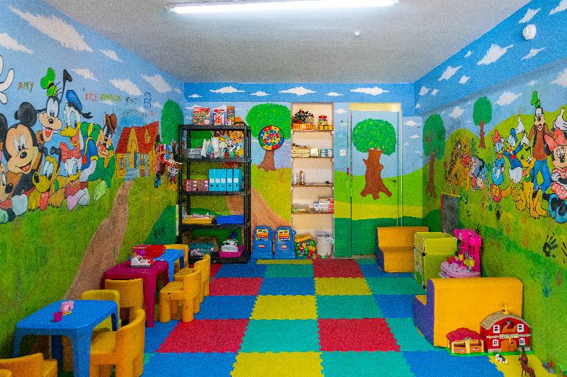 Отель Mayfair Gardens