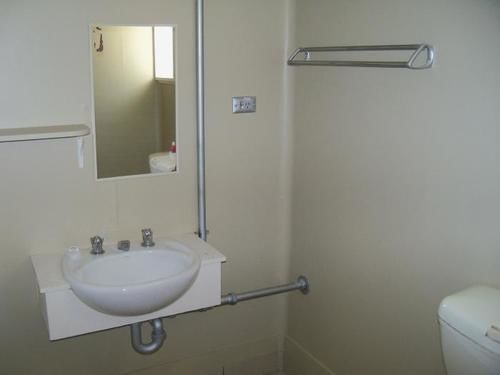 בית מלון כפרי Mcguire's Cbd