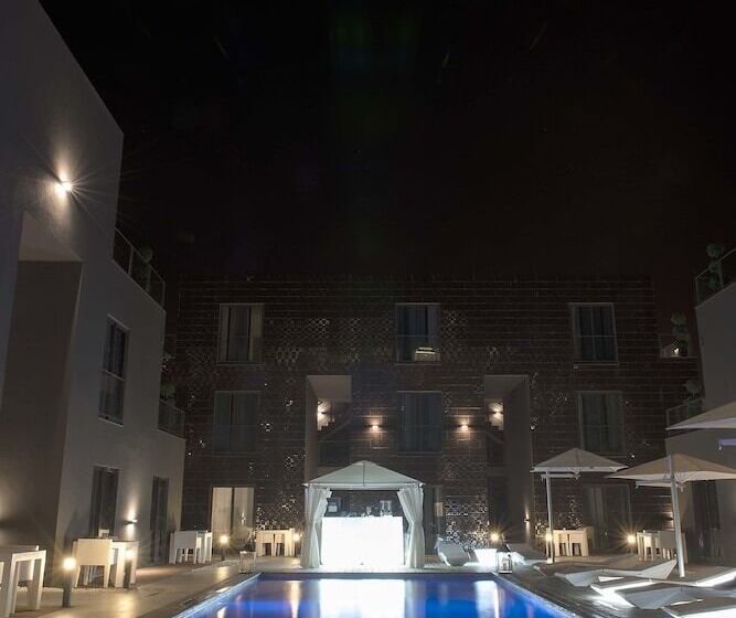 בית מלון כפרי Nacala Plaza Business Design