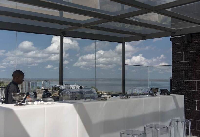 בית מלון כפרי Nacala Plaza Business Design