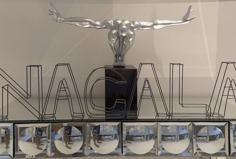 בית מלון כפרי Nacala Plaza Business Design