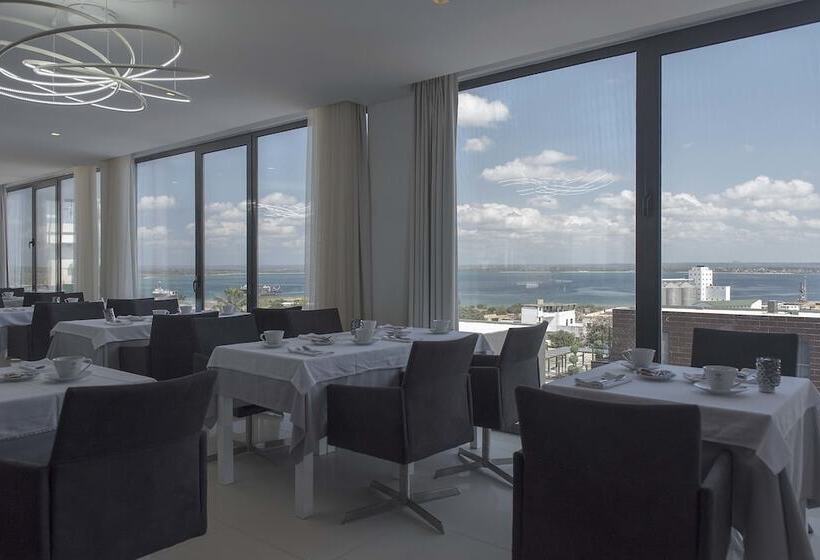 בית מלון כפרי Nacala Plaza Business Design