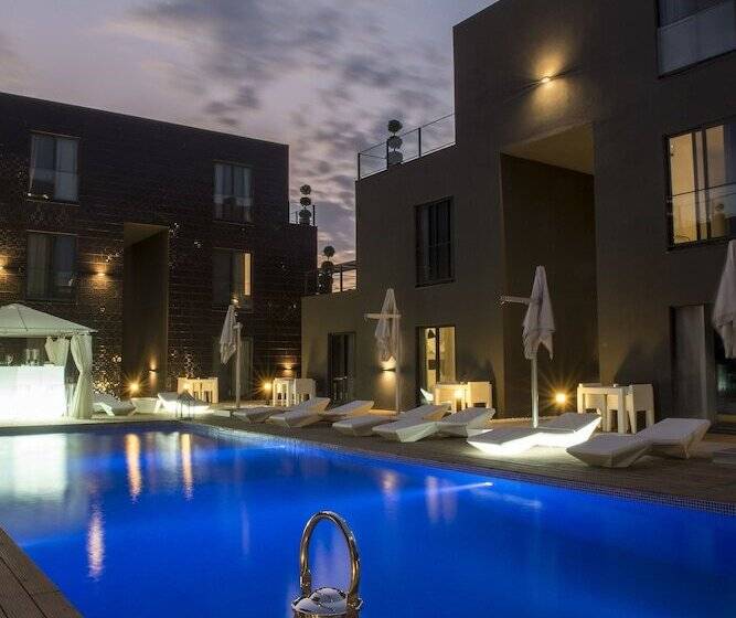 בית מלון כפרי Nacala Plaza Business Design