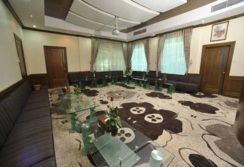 هتل Palm Spring Resort & Spa