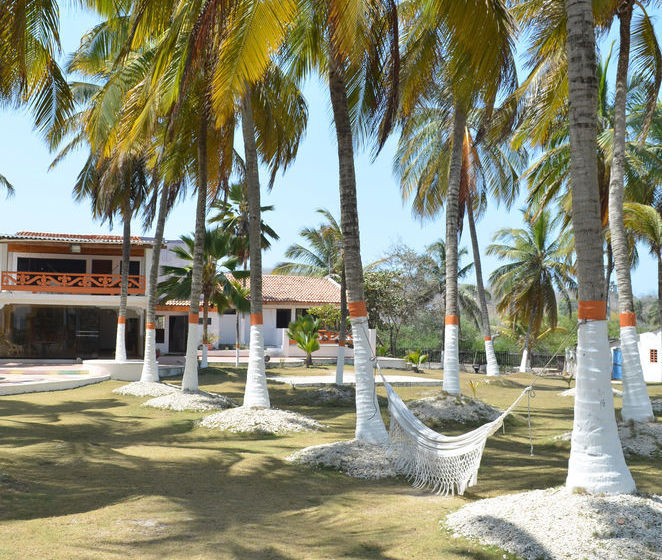 هتل Palmarito Beach