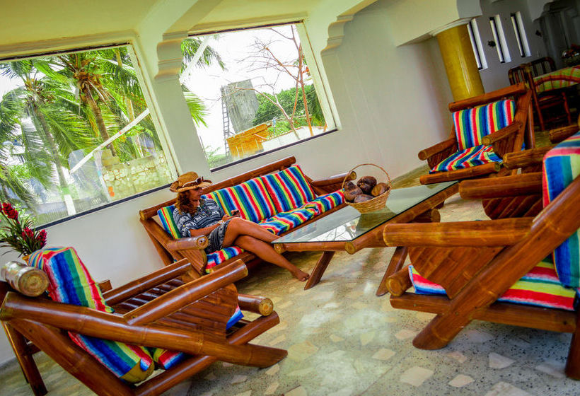 ホテル Palmarito Beach