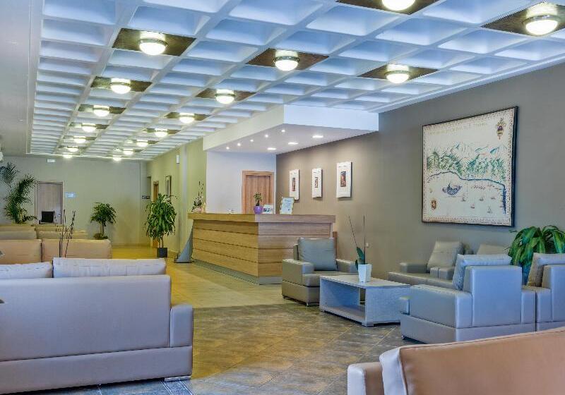 酒店 Porto Platanias Village Resort