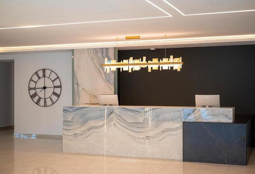 ホテル Porto Platanias Village Resort