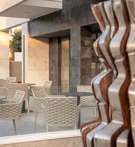 酒店 Porto Platanias Village Resort