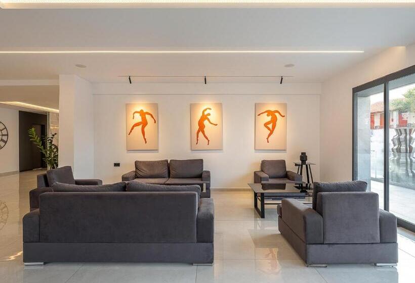 酒店 Porto Platanias Village Resort