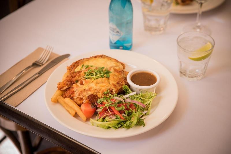 ホテル Queens Arms