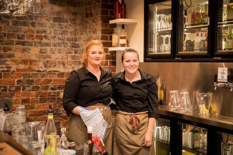 ホテル Queens Arms