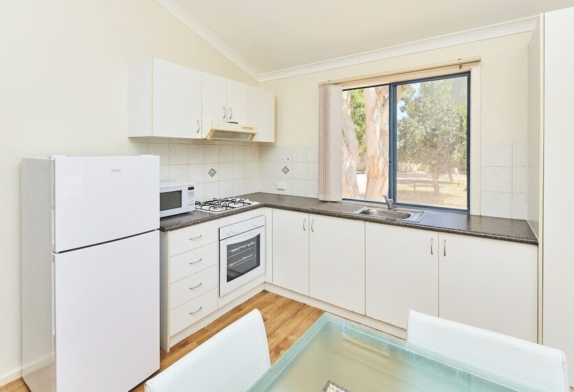 בית מלון כפרי Rac Cable Beach Holiday Park