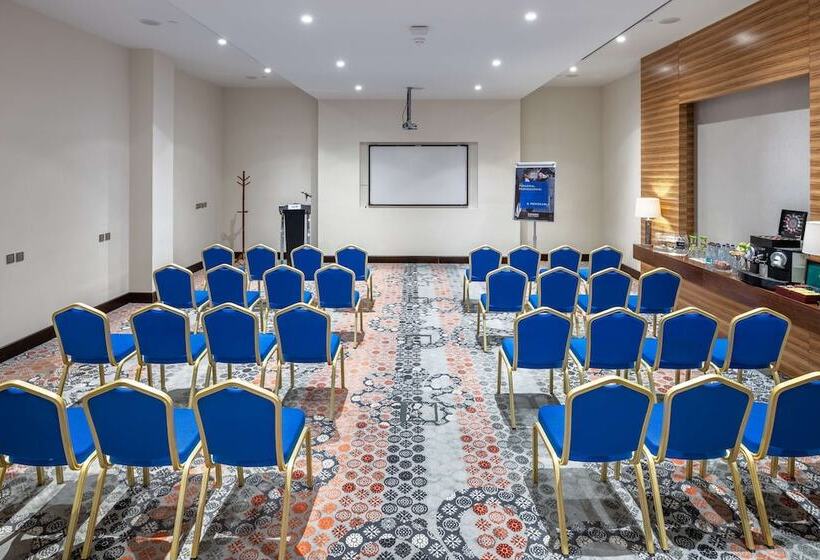 בית מלון כפרי Radisson Blu Resort Jizan