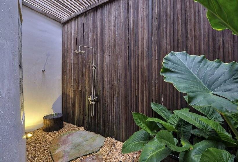 Отель Ren Resort