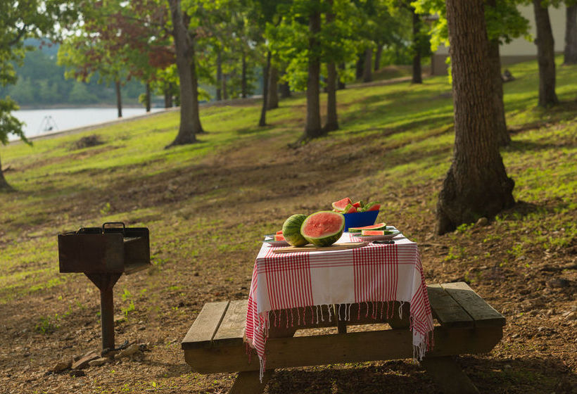 هتل Rock Lane Resort & Marina