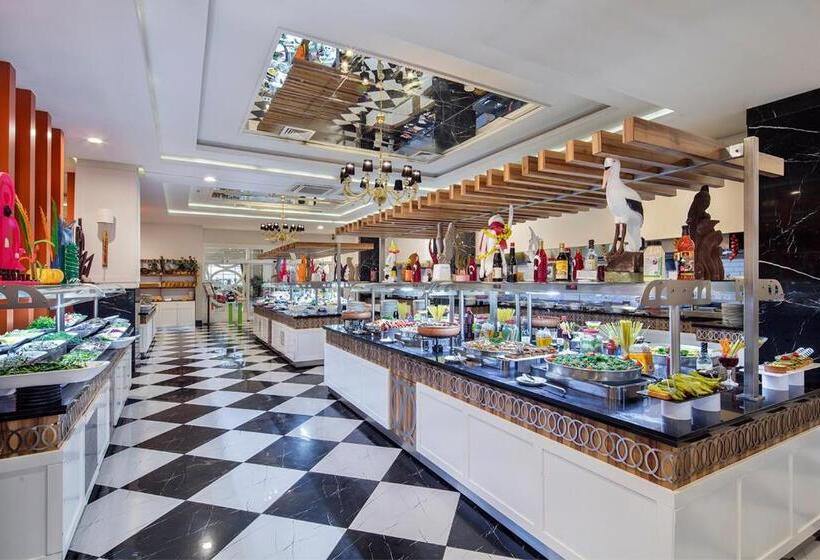 Royal Garden Beach Hotel   All Inclusive