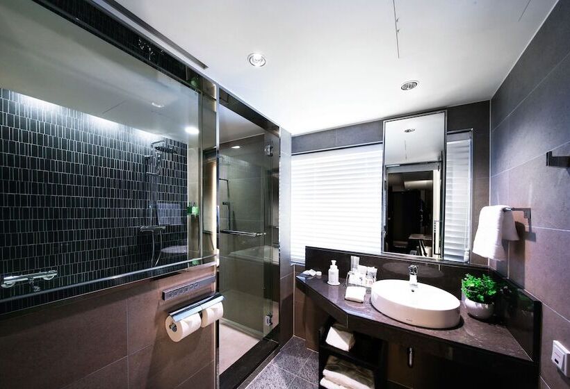 Solaria Nishitetsu Hotel Seoul Myeongdong