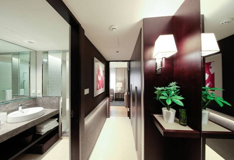 Solaria Nishitetsu Hotel Seoul Myeongdong