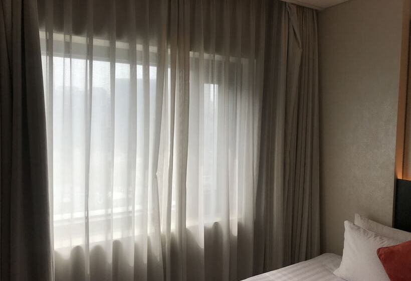 Solaria Nishitetsu Hotel Seoul Myeongdong