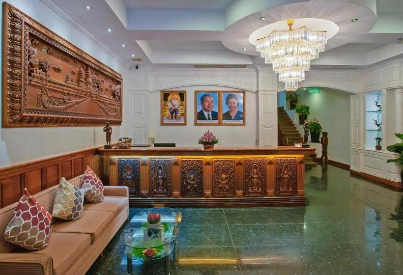 Отель Somadevi Angkor Premium