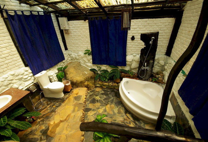 酒店 Tharnthong Lodges