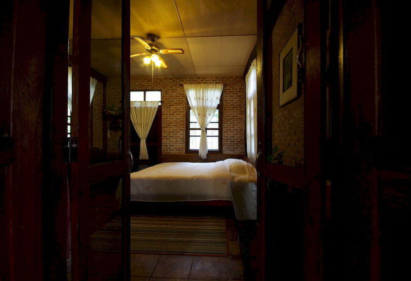 酒店 Tharnthong Lodges