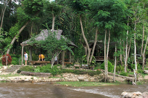 酒店 Tharnthong Lodges