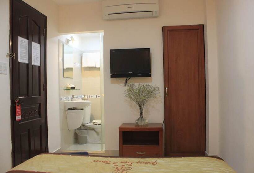 هتل The Alley Saigon