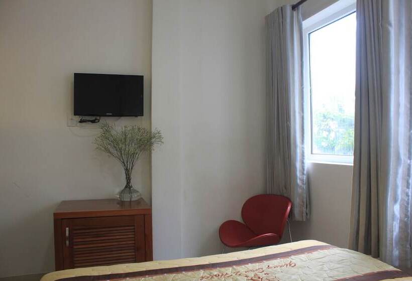 هتل The Alley Saigon