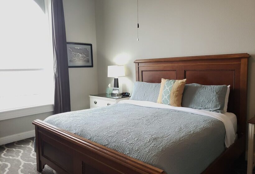 Отель The Dilworth Inn