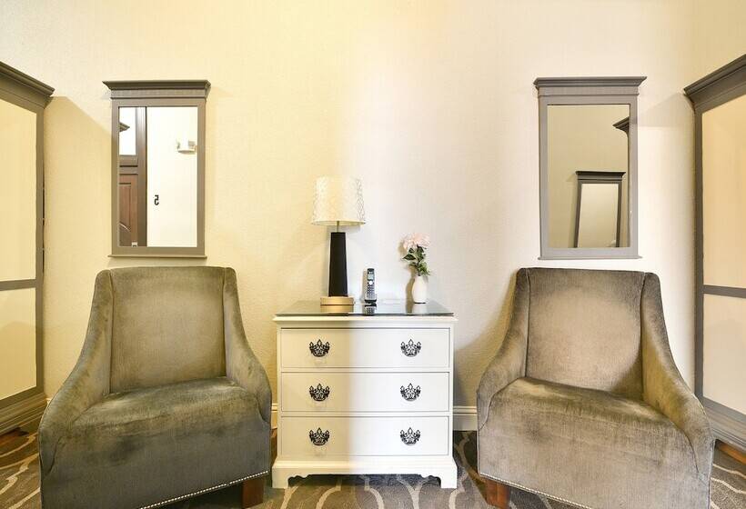 Отель The Dilworth Inn