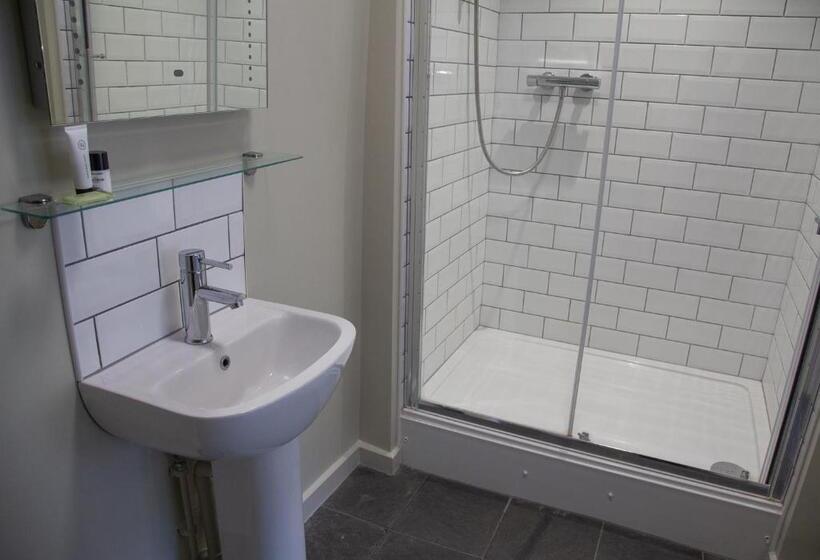 בית מלון כפרי The Kings Arms