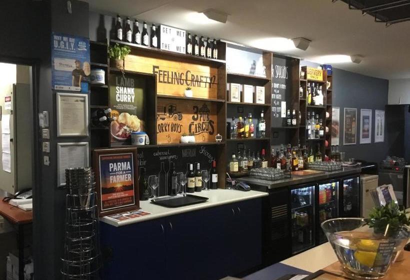 בית מלון כפרי The Metropolitan