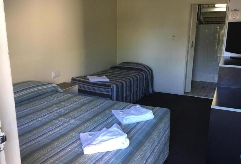 בית מלון כפרי The Metropolitan