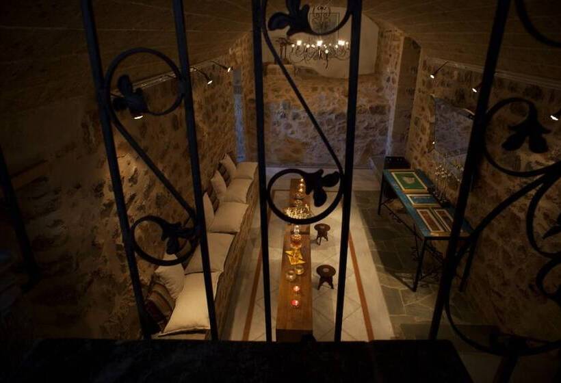 فندق Theophano Art