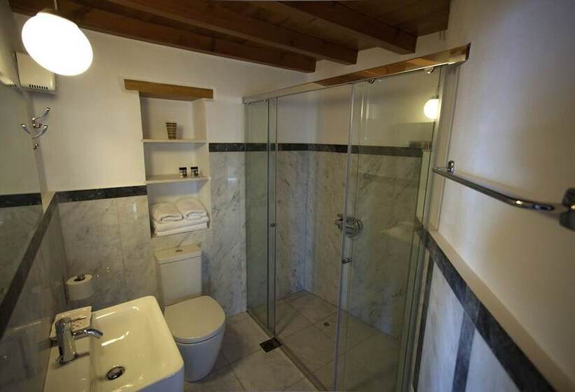 فندق Theophano Art