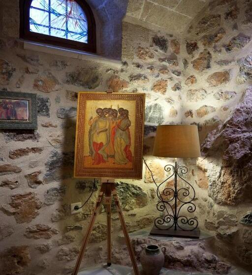 فندق Theophano Art