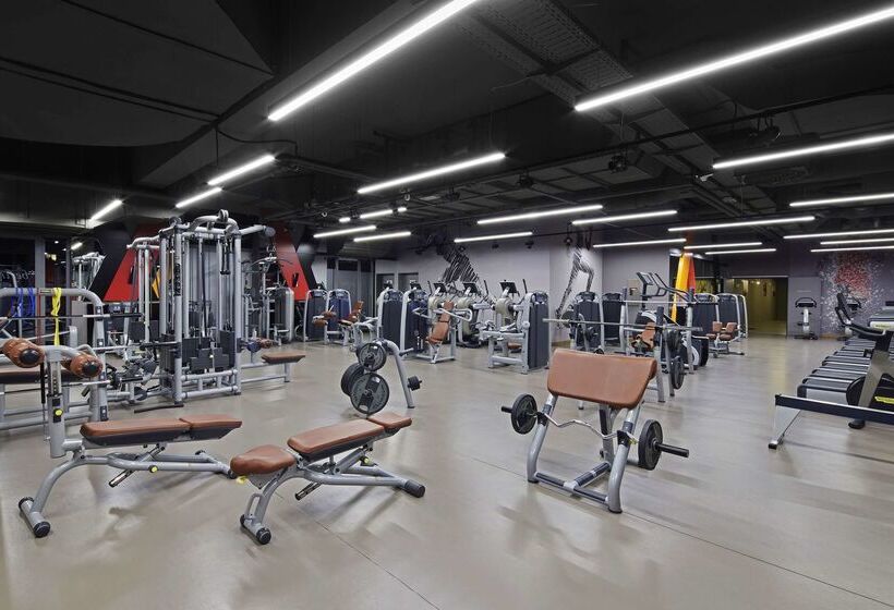 هتل Titanic Chaussee Berlin