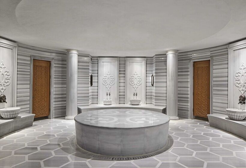 هتل Titanic Chaussee Berlin