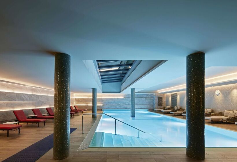 هتل Titanic Chaussee Berlin